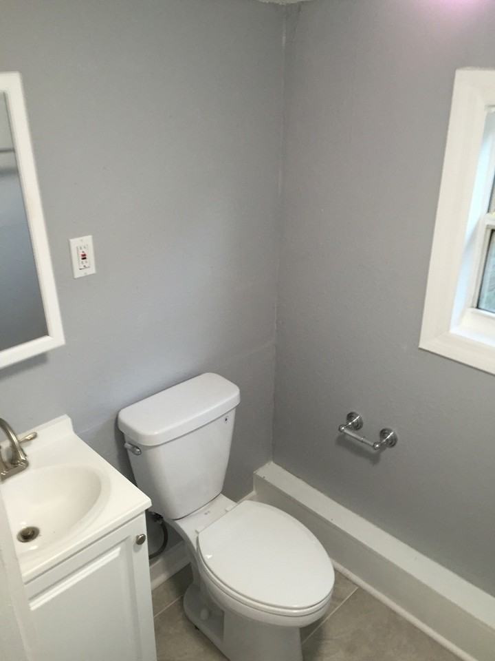 306 1/2 N Fremont Ave - Photo 4 of 7