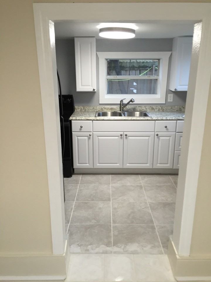 306 1/2 N Fremont Ave - Photo 7 of 7
