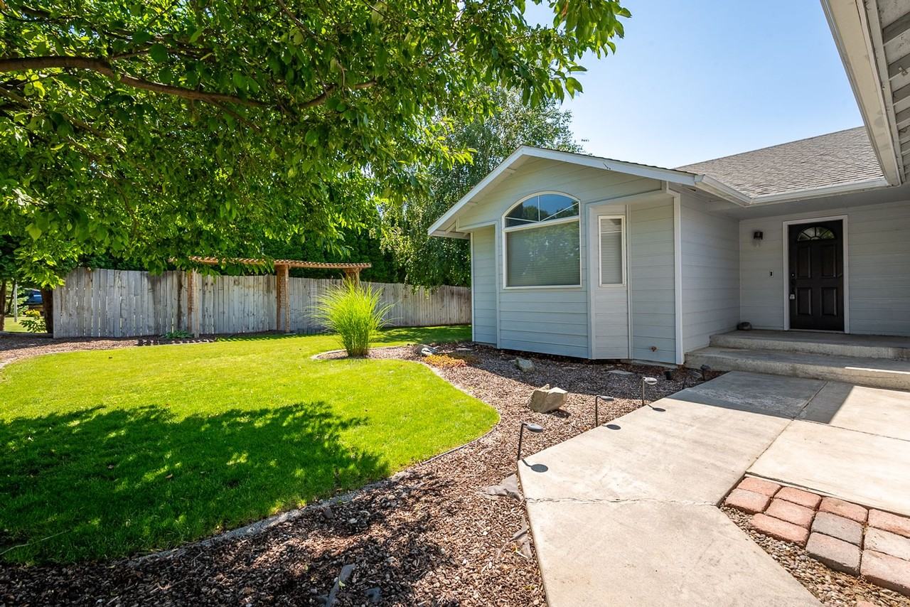 84 Viewmont Dr Se - Photo 2 of 33