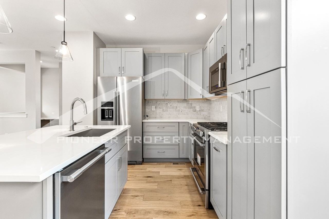 402 W William St #A - Photo 6 of 21