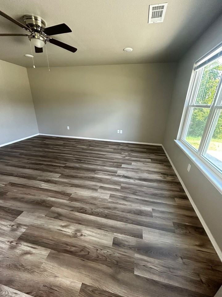 1111 E Cherry St - Photo 2 of 12