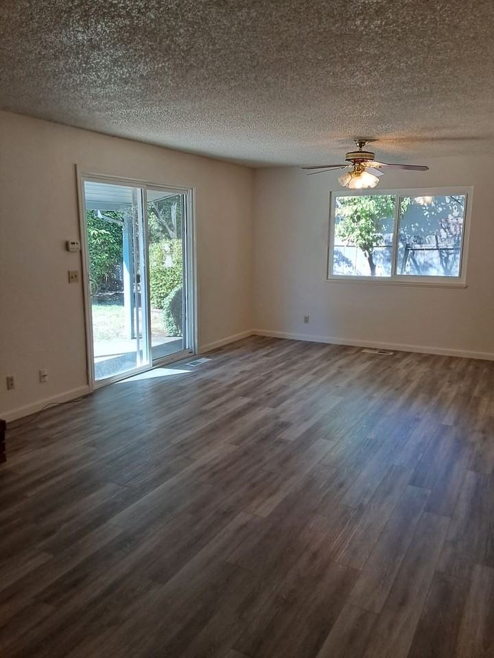 938 W 12th Ave - Photo 6 of 24