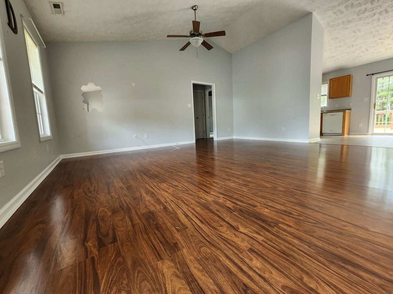 103 Rocky Ct - Photo 3 of 14