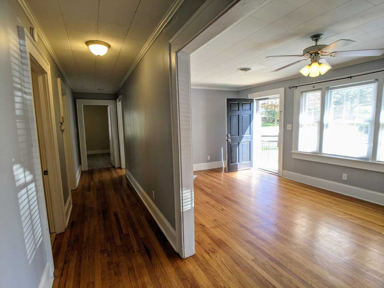 1406 Nicholson St - Photo 4 of 20