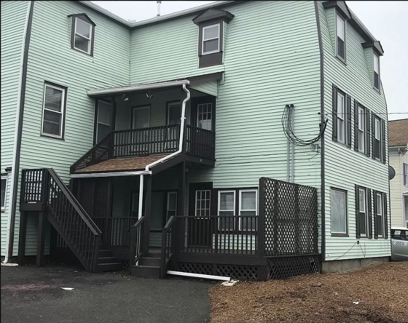 63 Chestnut St #2 - Photo 2 of 7