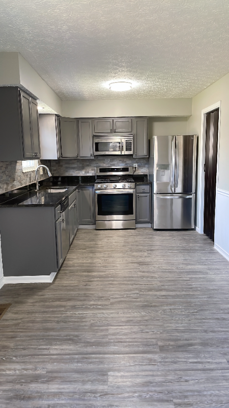 3828 Longton Dr - Photo 2 of 20