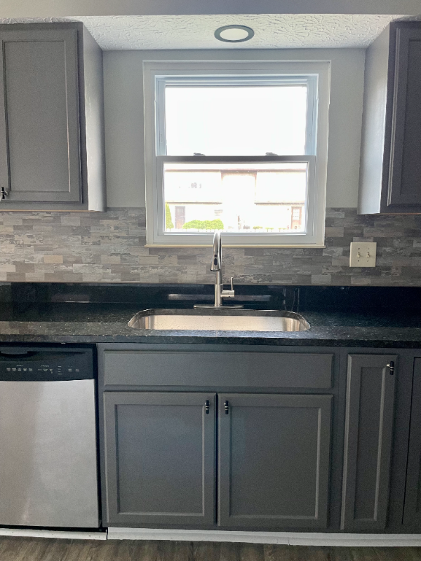 3828 Longton Dr - Photo 4 of 20