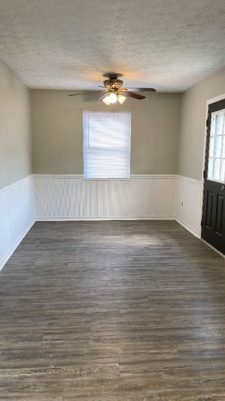 3828 Longton Dr - Photo 6 of 20