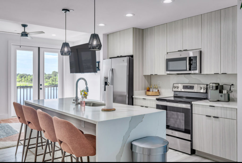 1302 Magnolia St #A104 - Photo 7 of 17