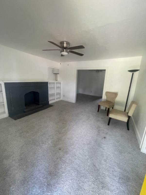 1449 Ne 14th St - Photo 3 of 9