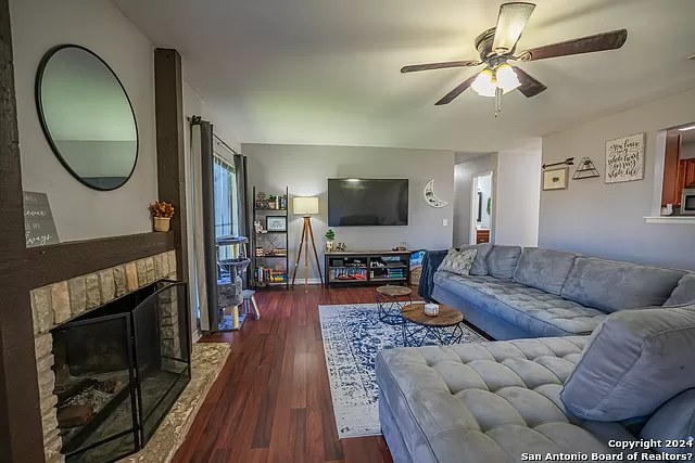 12517 Minuteman Dr - Photo 2 of 18