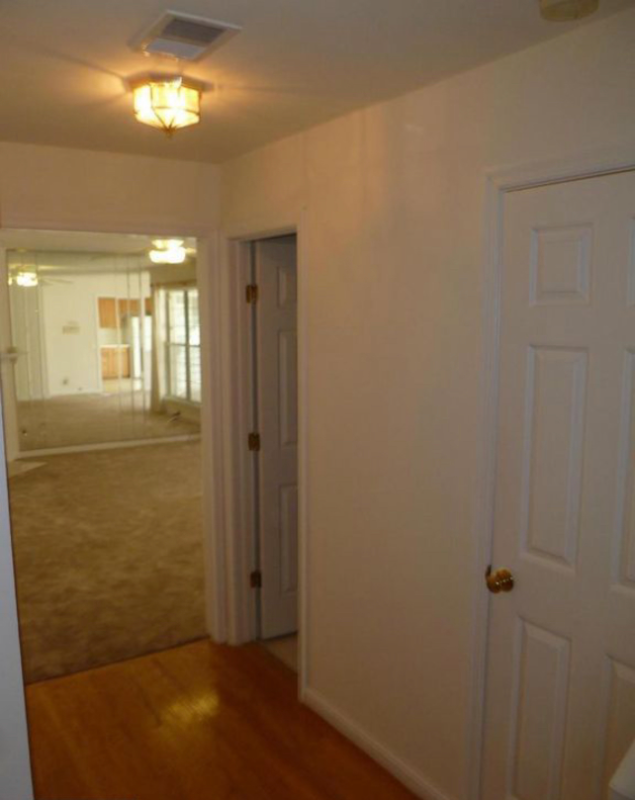 8218 Catbird Cir #202 - Photo 2 of 10