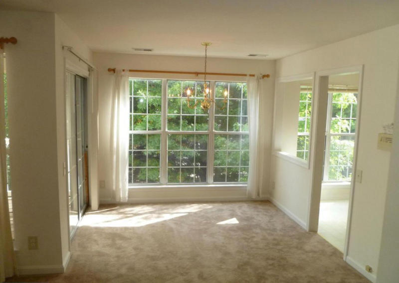 8218 Catbird Cir #202 - Photo 3 of 10