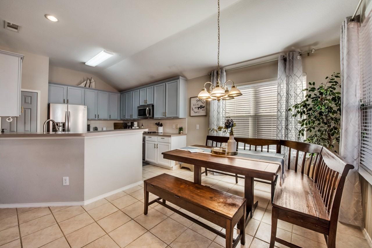 2732 Excalibur Dr #NA - Photo 3 of 39