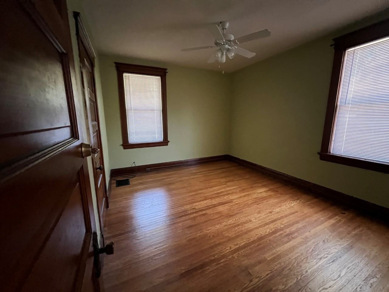 3915 Lindley Ave #2 - Photo 5 of 14