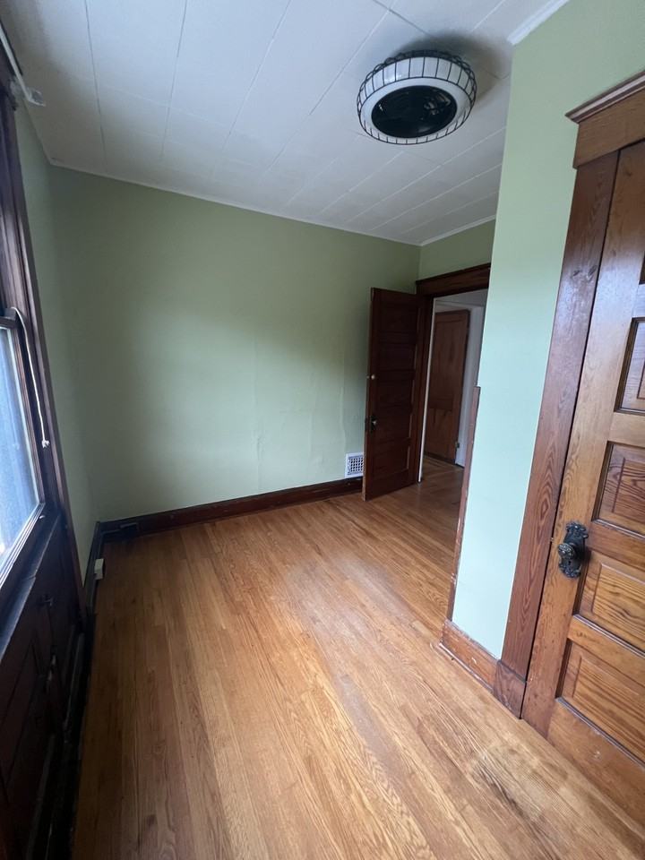 3915 Lindley Ave #2 - Photo 7 of 14