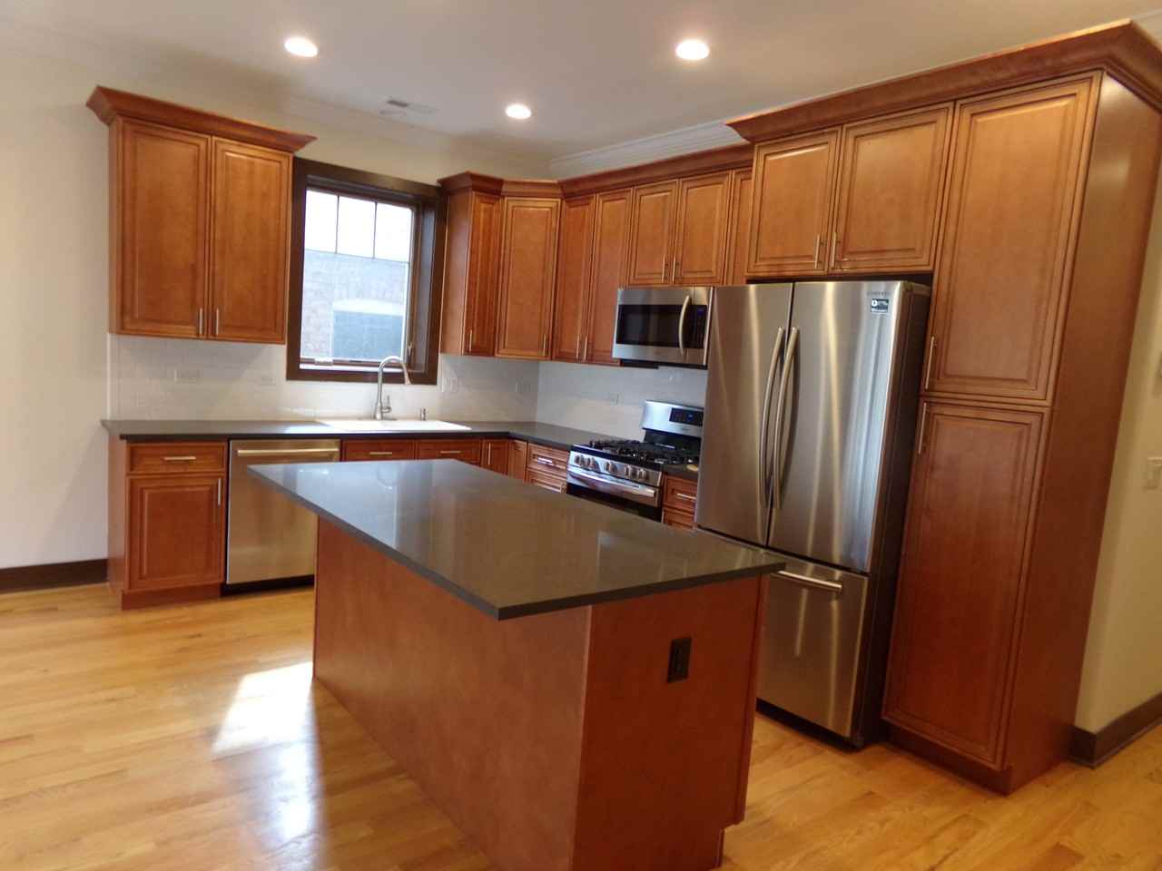 6566 N Northwest Hwy #1W - Photo 4 of 16