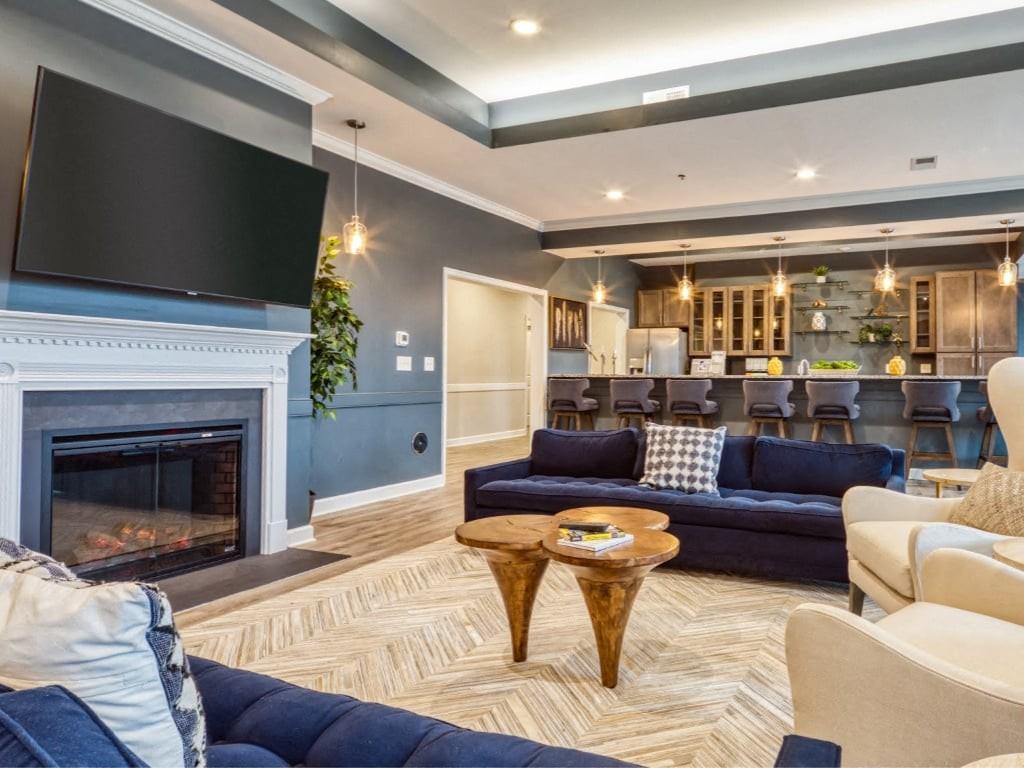 Crossroads Station Apartments - Photo 4 of 27