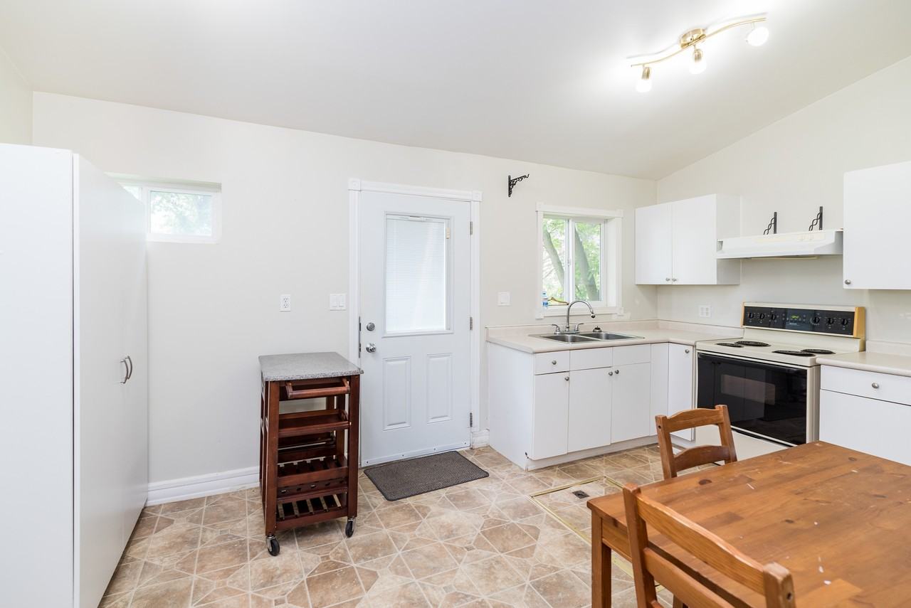 693 Nassau Street South, Winnipeg, MB R3L 2M3 1 Bedroom House for 1,400/month Zumper