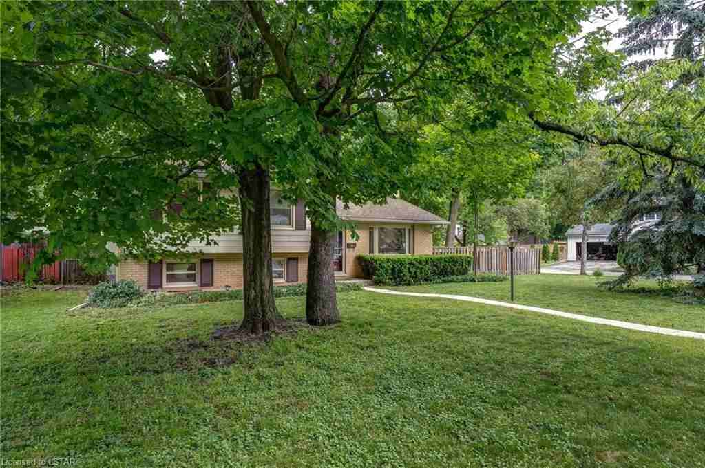 95 Westbury Avenue - Photo 2 of 26