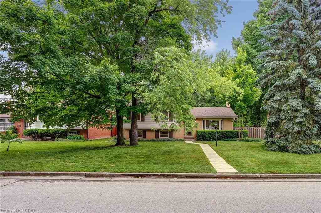 95 Westbury Avenue - Photo 3 of 26
