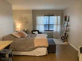 featured image of 2019 North Farwell Avenue