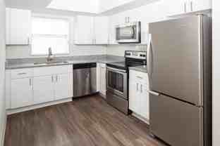 6829 S De Soto St - Photo 1 of 1