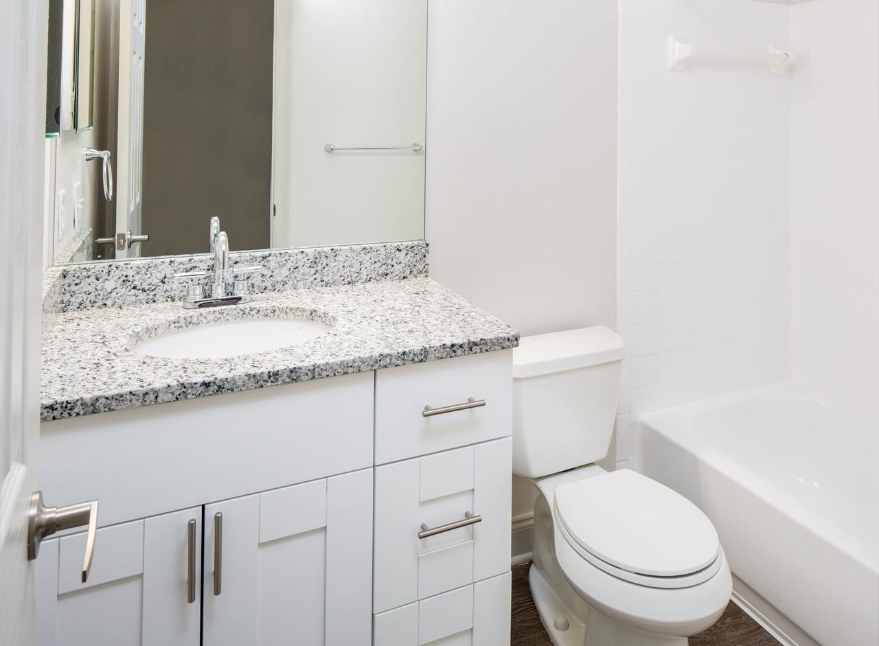 South Tampa Condo Grade 2 - Photo 3 of 27