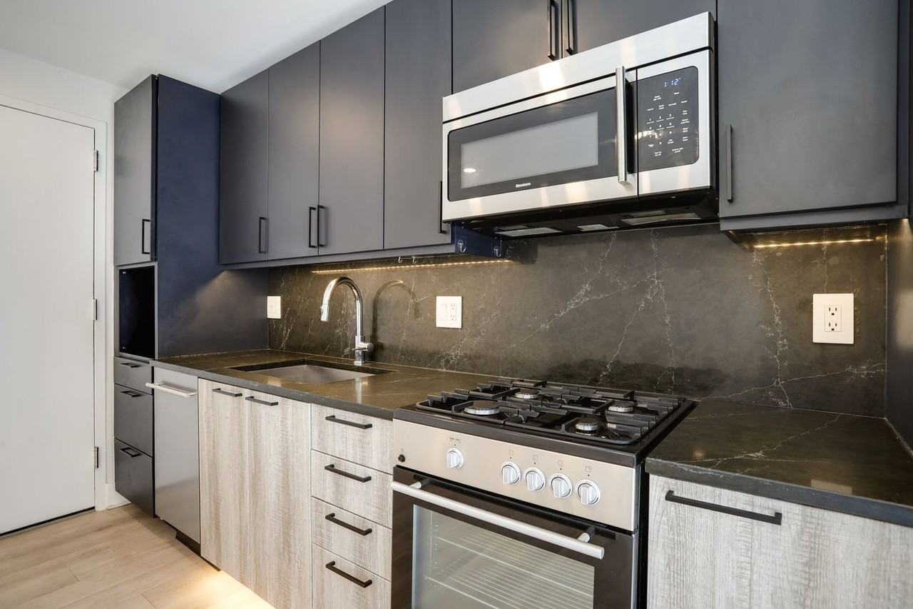 Define 14 - Photo 7 of 41