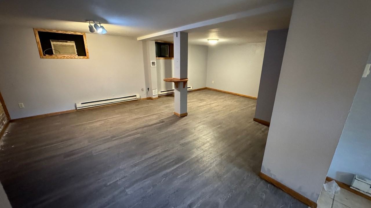 Dinnie Apts 102-108 4th Ave S - Photo 3 of 11