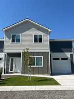 featured image of 152 S Iowa St