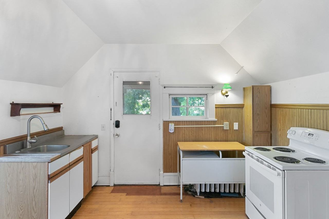 429 Douglas (JTP Investments LLC) - Photo 2 of 36