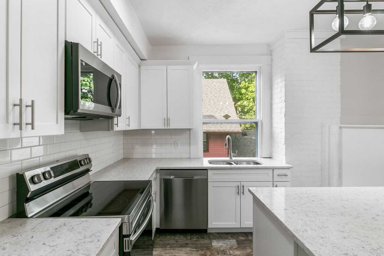 302 Stuart (Hillside Village LLC) - Photo 2 of 17