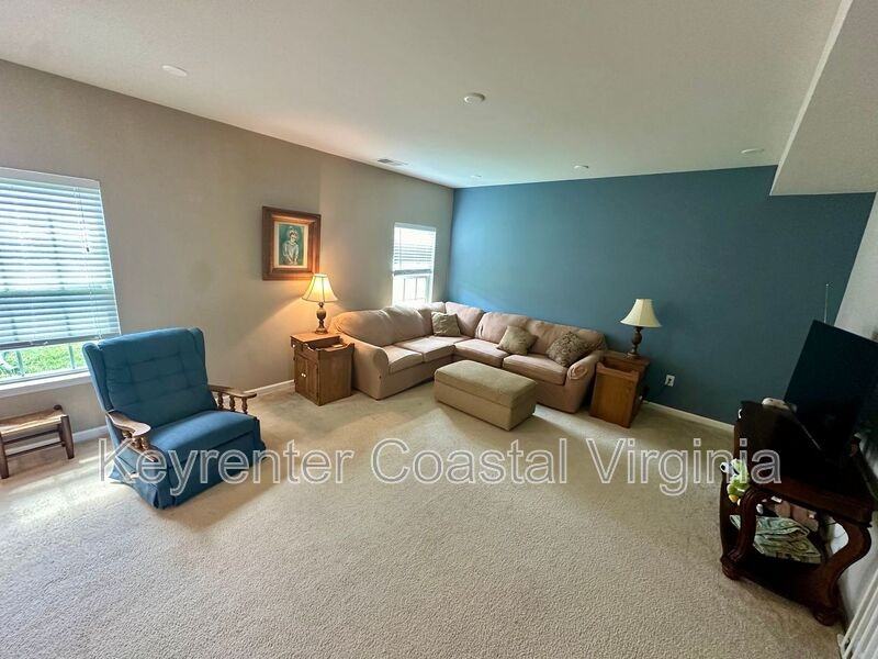 104 Williamson Park Ln - Photo 2 of 11