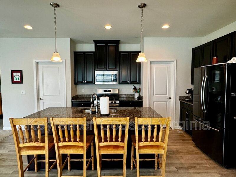 104 Williamson Park Ln - Photo 3 of 11
