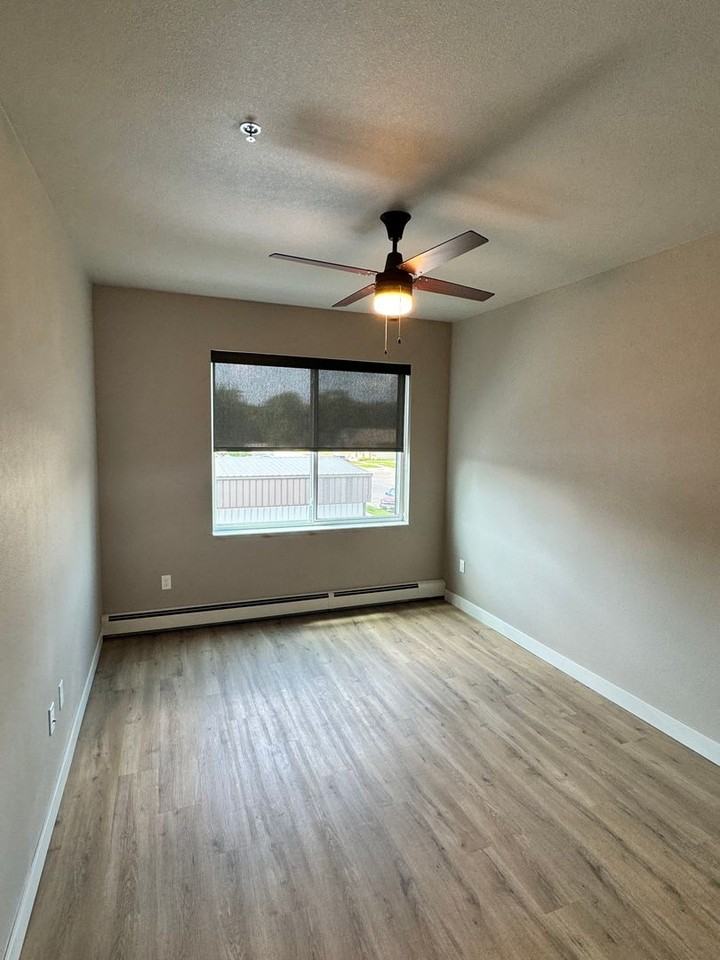 JP Place - Photo 4 of 14