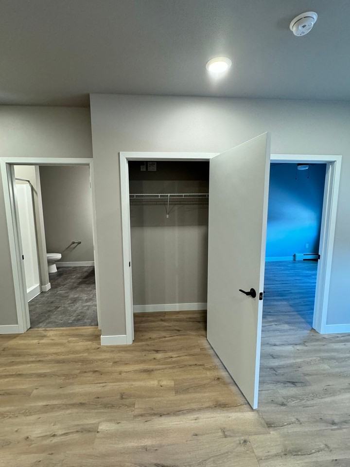 JP Place - Photo 2 of 15