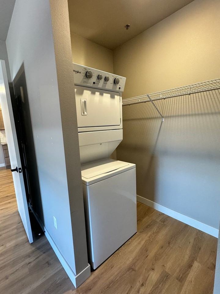 JP Place - Photo 5 of 15