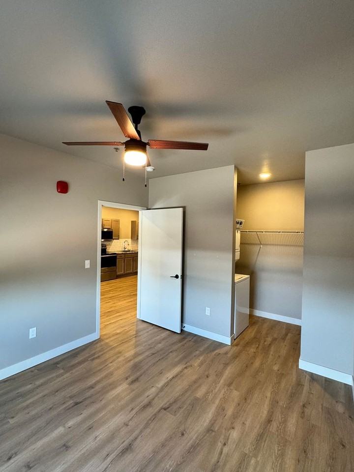 JP Place - Photo 6 of 15