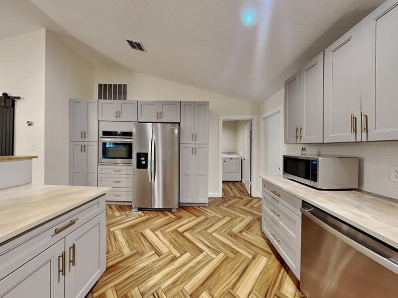 338 W Hornbeam Dr - Photo 2 of 32