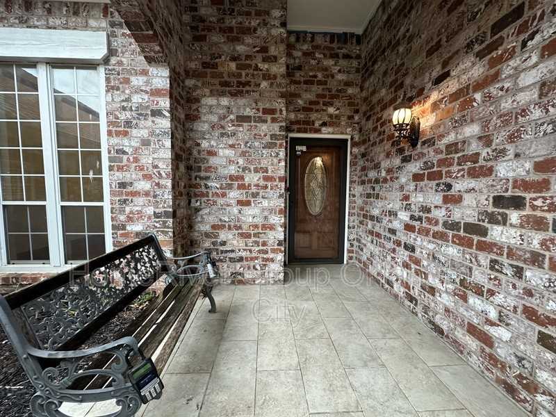 2708 Renwick Ave - Photo 3 of 42