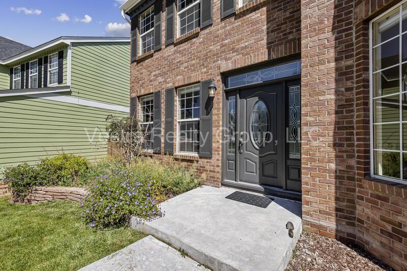 2157 Maples Pl - Photo 3 of 47
