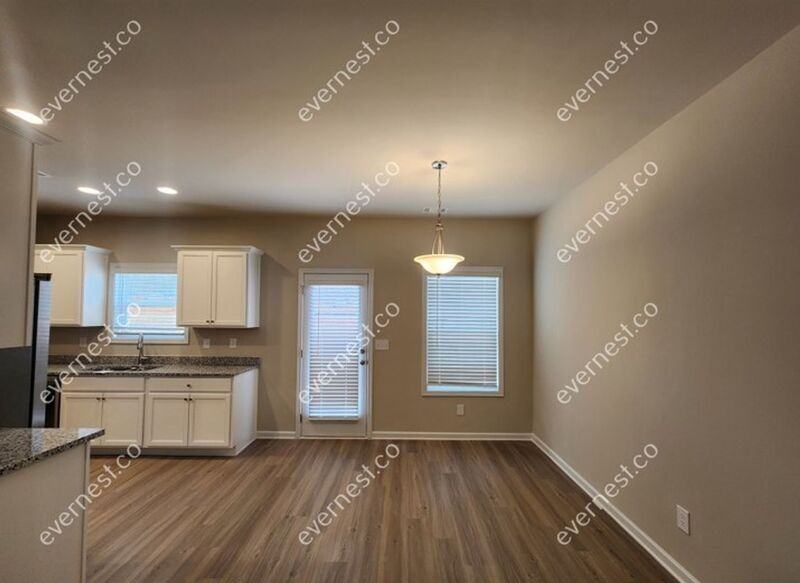 148 Culver St - Photo 3 of 28