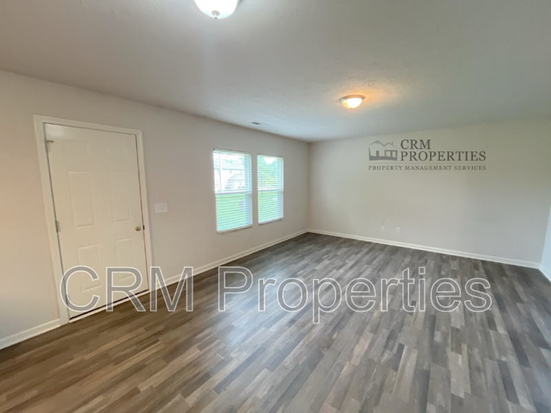 983 Woodland Springs Dr - Photo 2 of 17