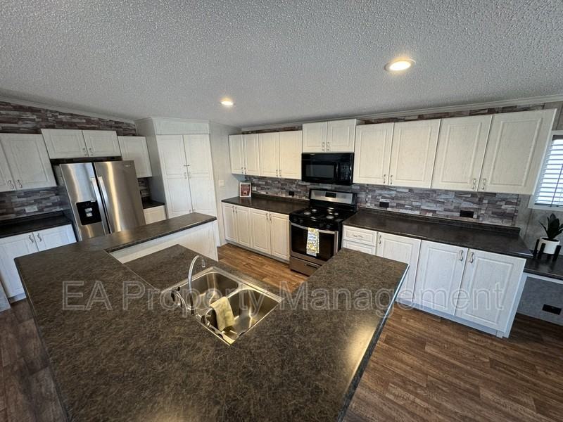 7608 Leanne St Ne #1 - Photo 6 of 14
