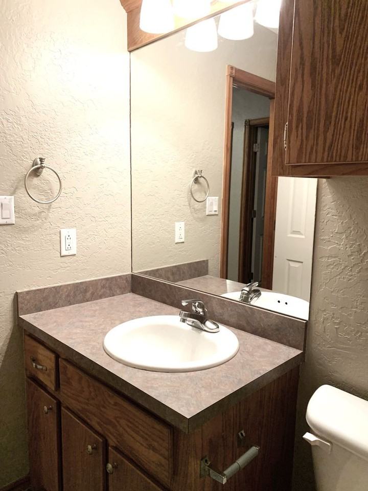 3718 Ne Madison Ave - Photo 7 of 25