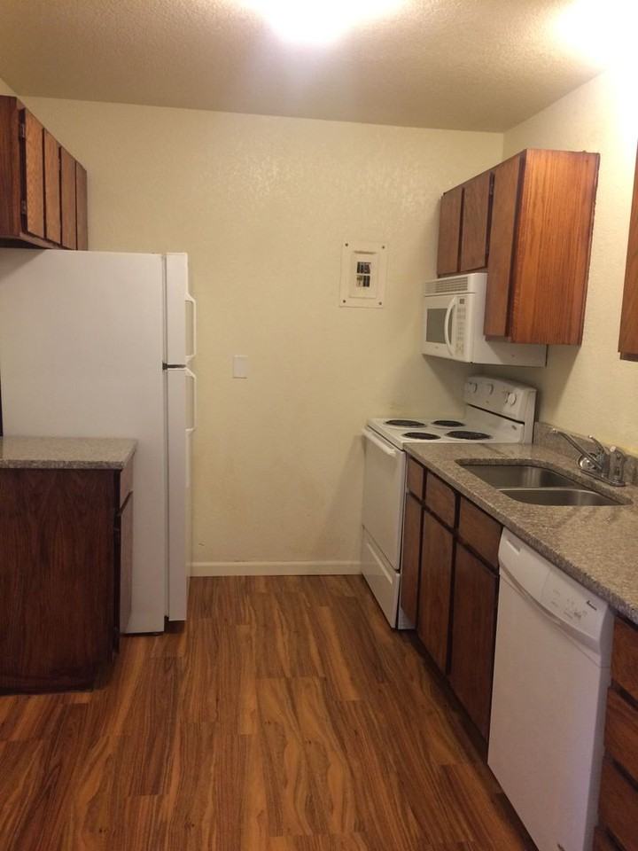 Bluejay Apartments - Photo 3 of 8