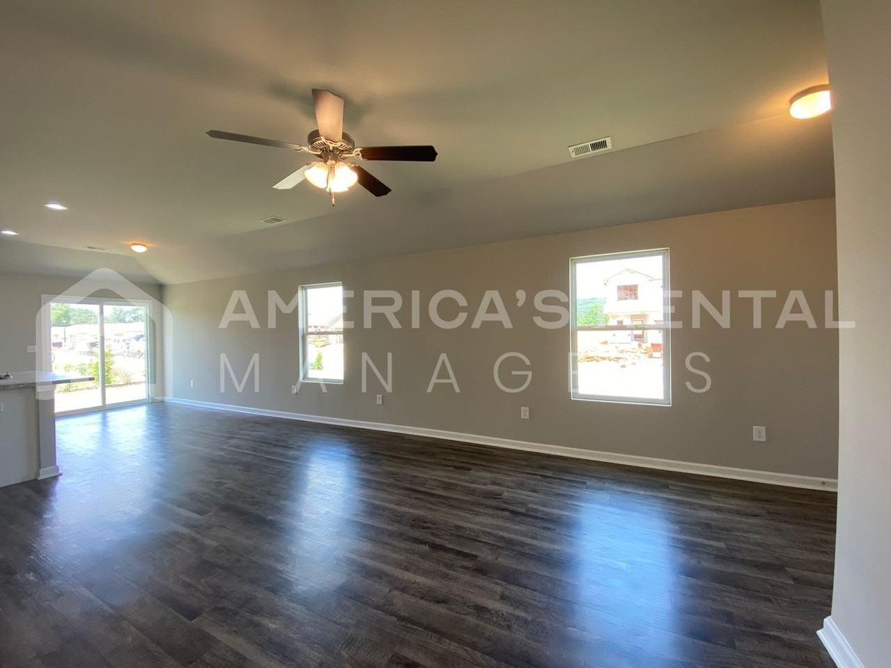 52 Cottage Ln - Photo 5 of 34