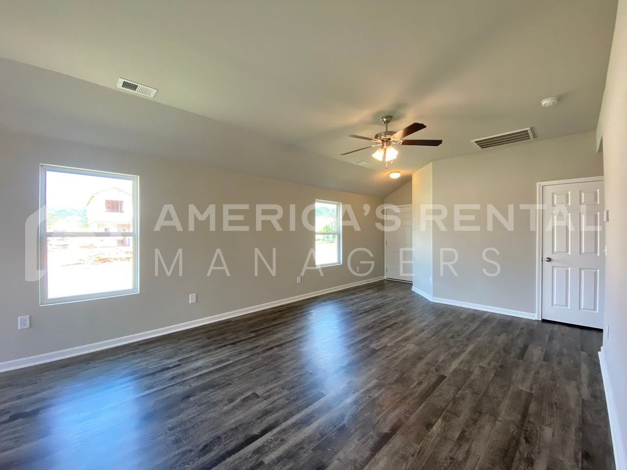 52 Cottage Ln - Photo 6 of 34