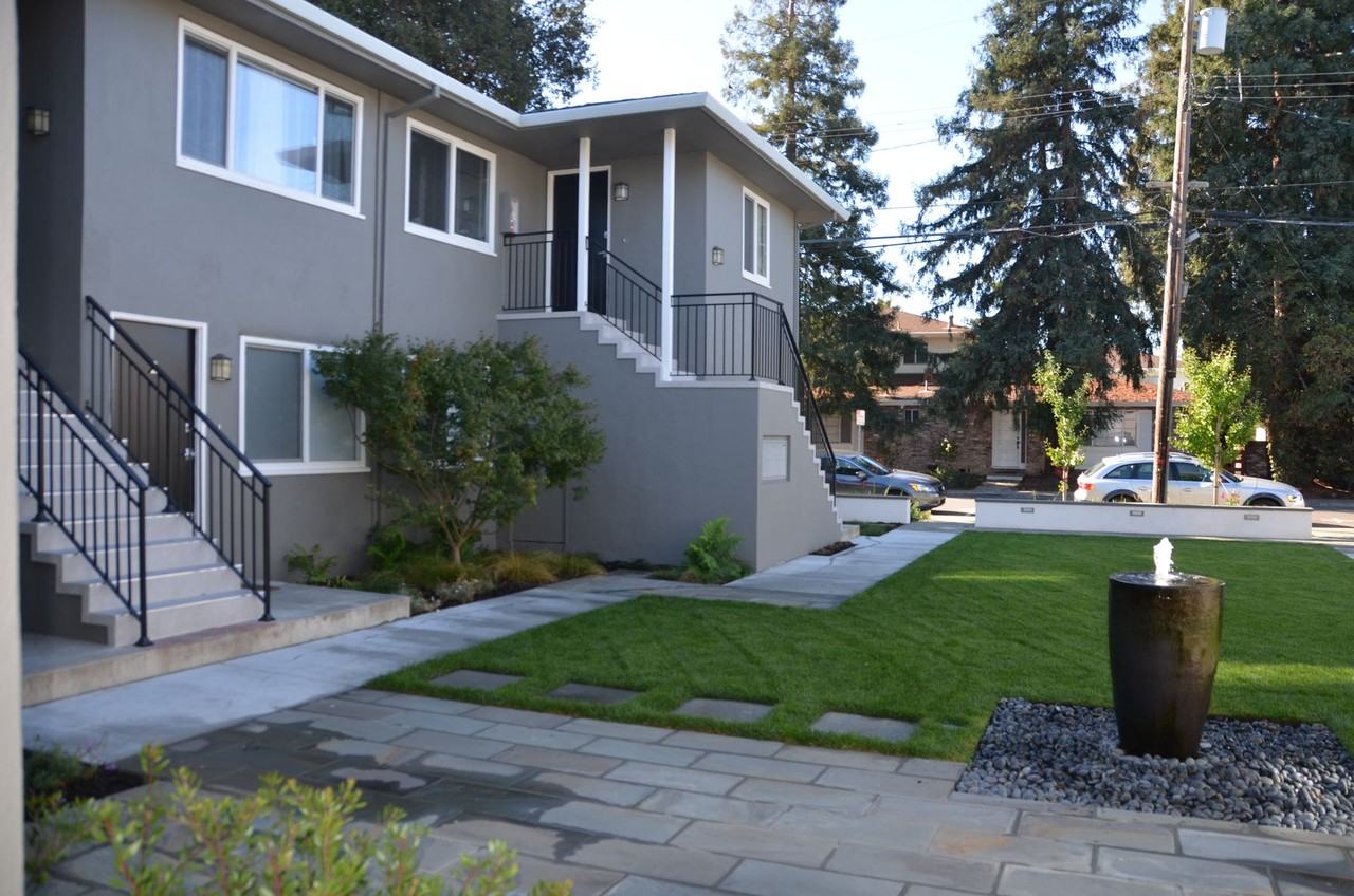 Menlo Pointe Apartments - Photo 2 of 4